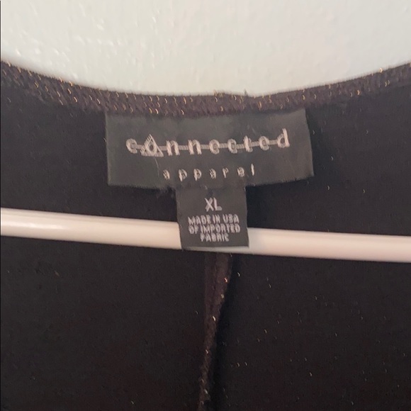 Xl Black and Gold blouse. - Picture 2 of 3